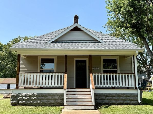 302 S Elm St