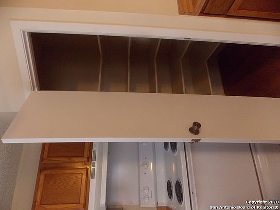 4th image of 5438 Vista Court Dr