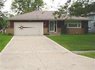 531 Button Rd, Bedford, OH 44146