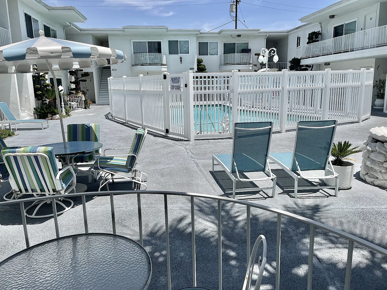 El Nido Apartments — Photo 3