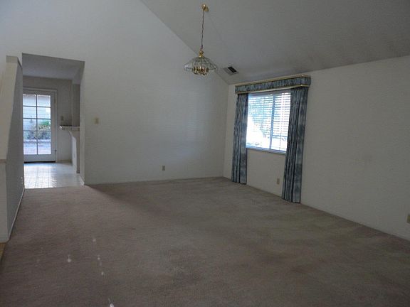 4th image of 125 Williams Ln