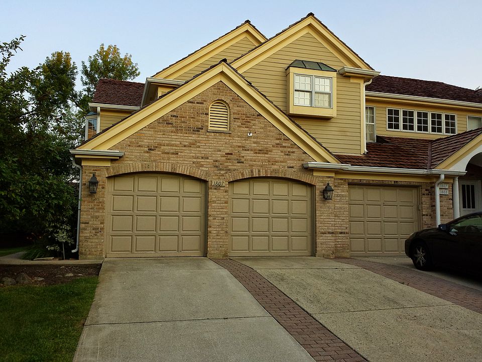 2 Car garage w/ large unfinished basement