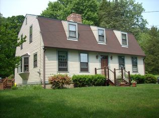 160 Fire St, Oakdale, CT 06370