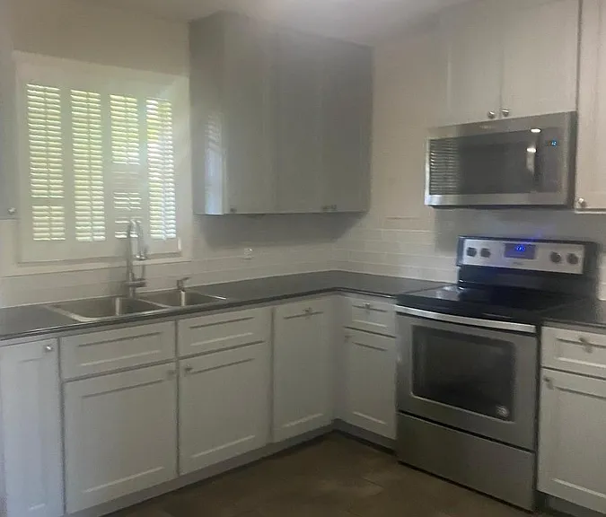 852 Athens Dr — Photo 1