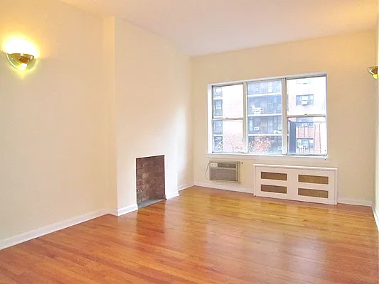 Rented by City Connections Realty | media 5