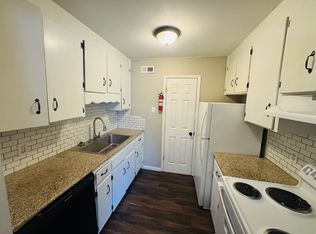807 E Cottonwood Rd #2, Dothan, AL 36301