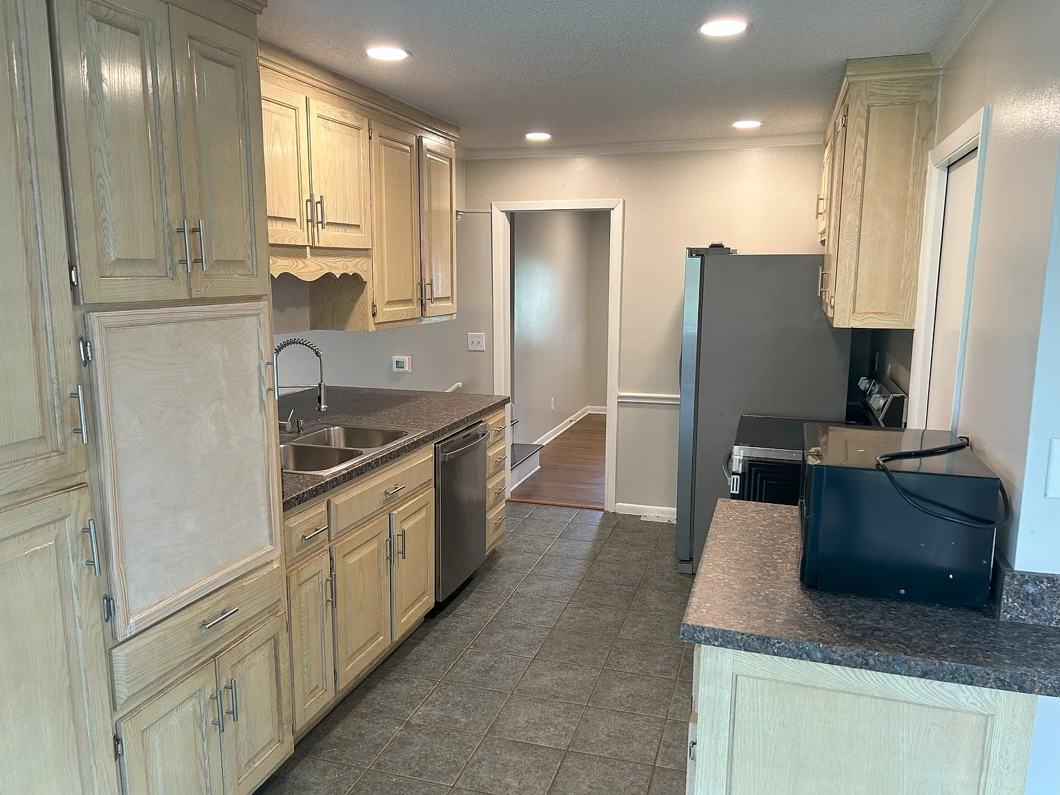 Villaret Drive Southwest 2109 - 1 — Photo 2