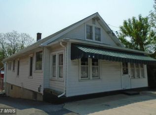 232 S 3rd St, Chambersburg, PA 17201