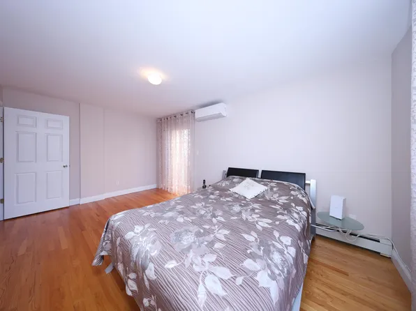 1323 Avenue X image 9 of 22