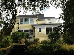 1814 NE 70th St, Seattle, WA 98115