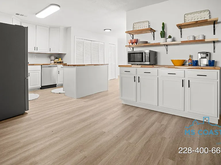 218 Dogwood Dr — Photo 16
