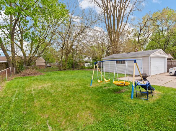 15415 Harriet St, Romulus, MI 48174