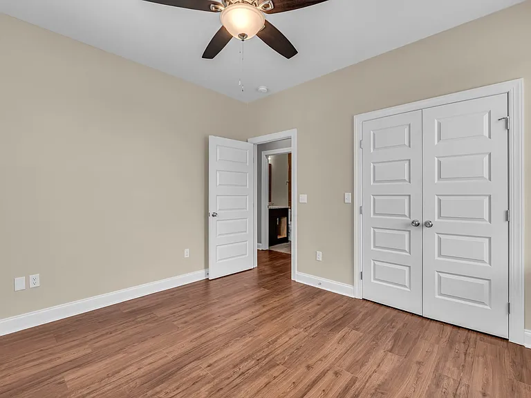 702 Moore St — Photo 21