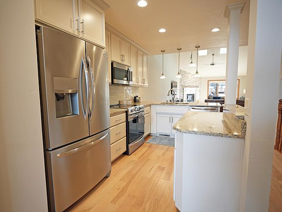 3rd image of 1064 Coronado Ct