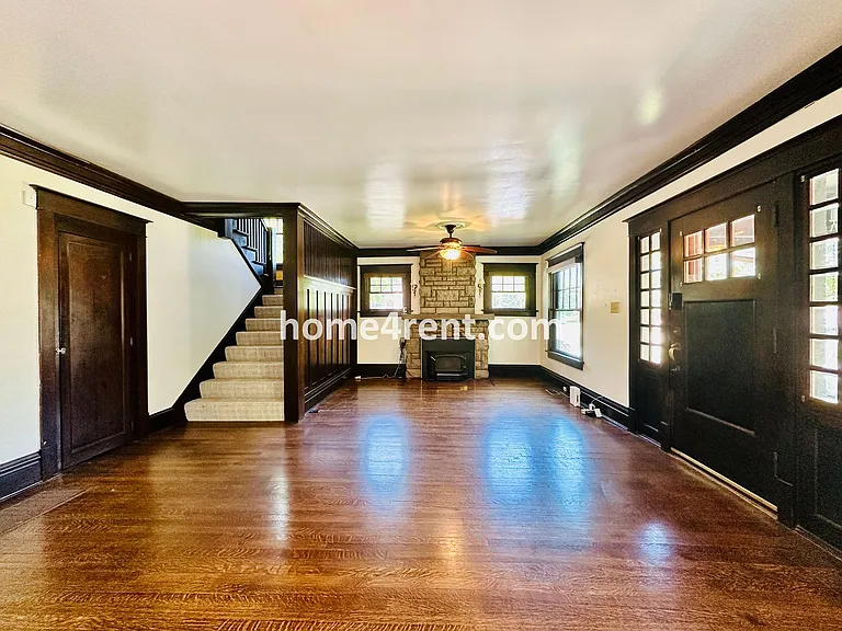 641 W 39th Ter — Photo 6