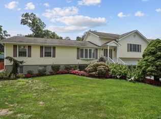 107 Leda Dr, Peekskill, NY 10566