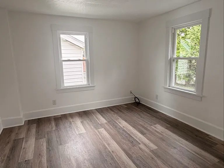351 E Judson Ave — Photo 10