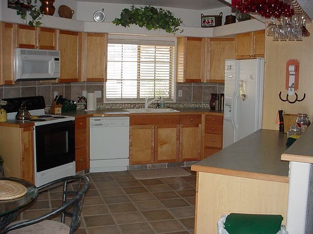 2nd image of 3421 Sheik Dr