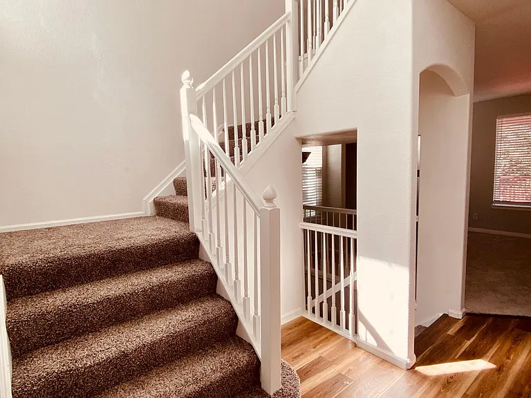 352 Simmons St — Photo 14