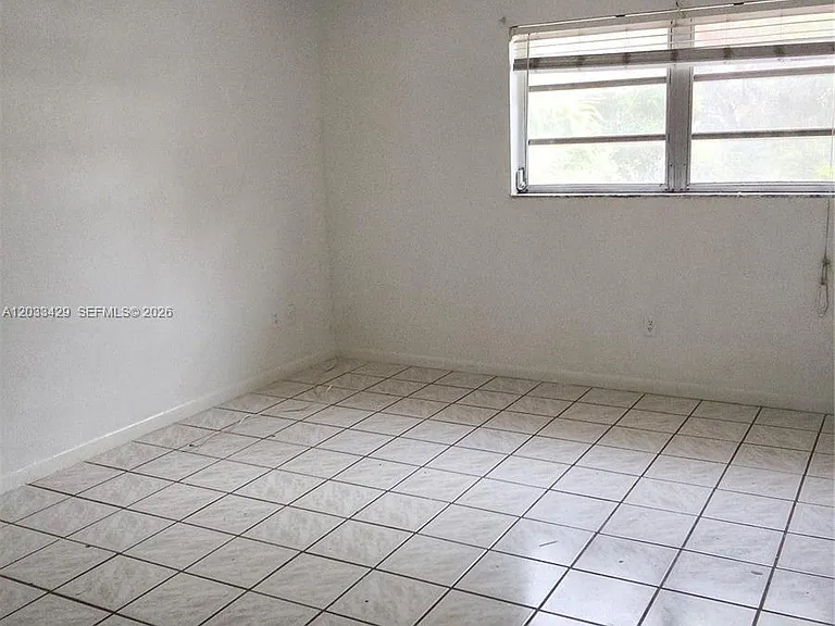1826 Cleveland St #8 — Photo 7