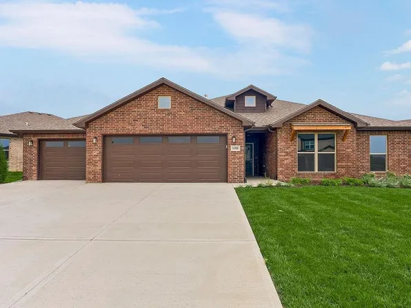 16500 W 166th Ct, Olathe, KS 66062