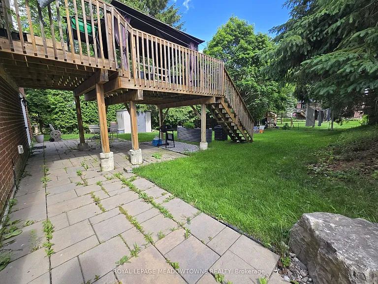 154 Maple St #BASEMENT — Photo 2
