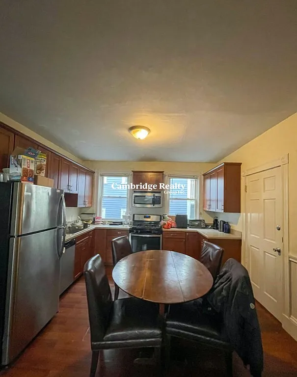 4 bed, 2.0 bath, $3,900 — Photo 1