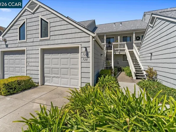 720 Live Oak Ln, Pinole, CA 94564