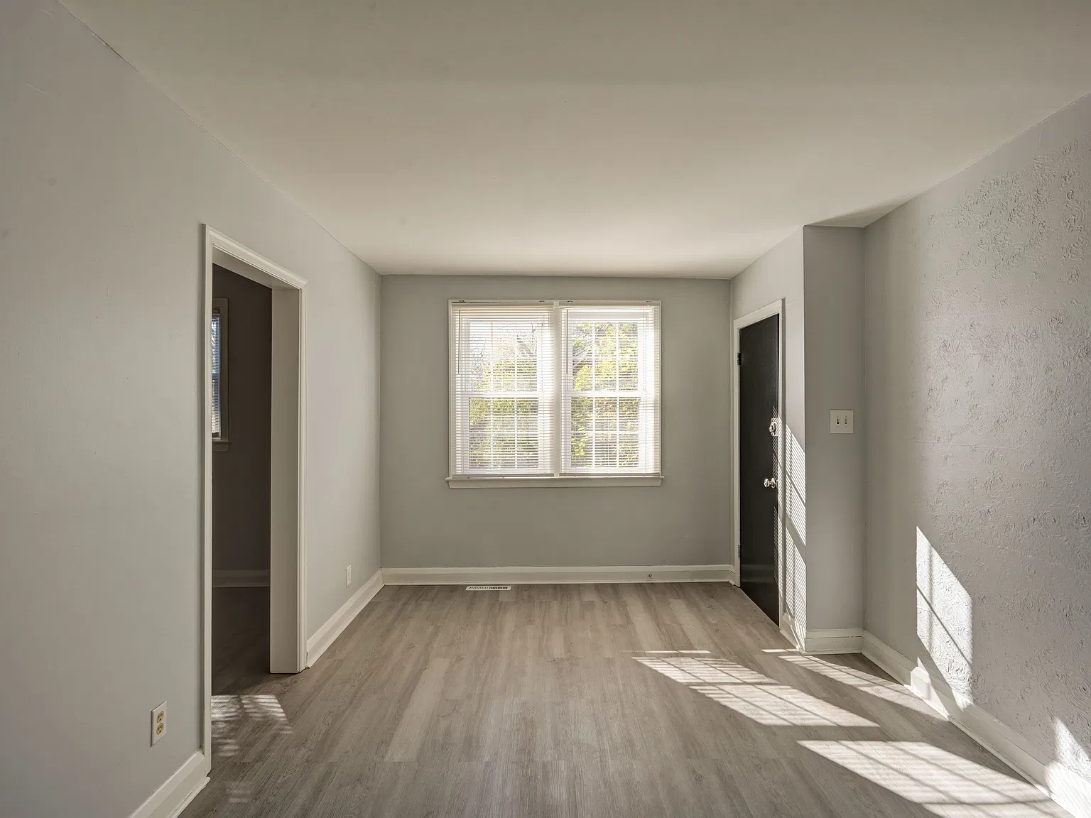 1 bed, 726 sqft, $1,149 — Photo 3