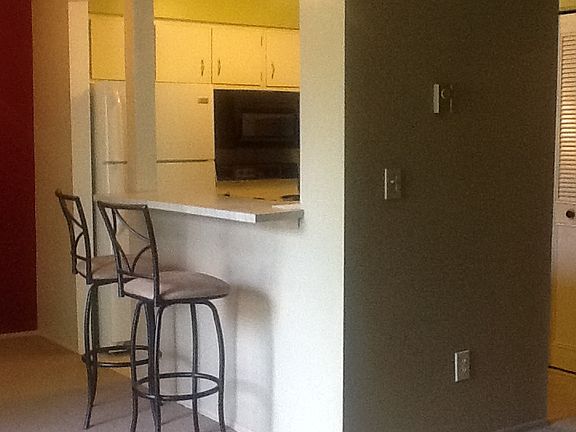 2nd image of 7515 Woodview St