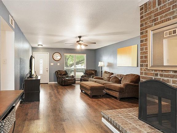 3rd image of 2505 Figtree Ln