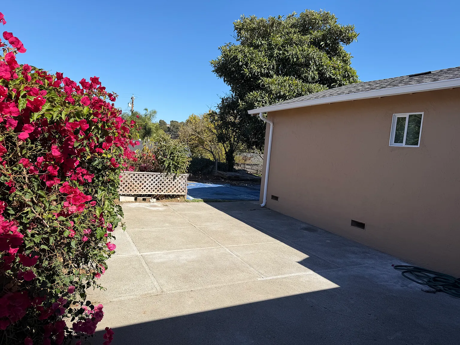 3 bed, 1032 sqft, $2,750 — Photo 2