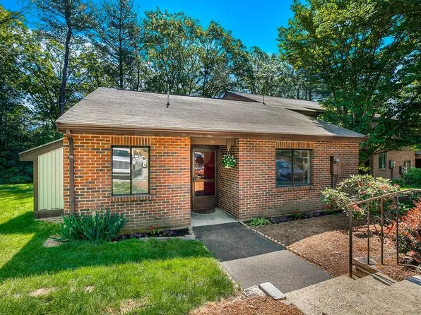 29 Highwood Dr, Franklin, MA 02038