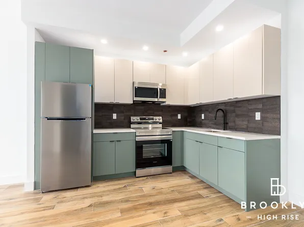 2258 Fulton Street image 12 of 14