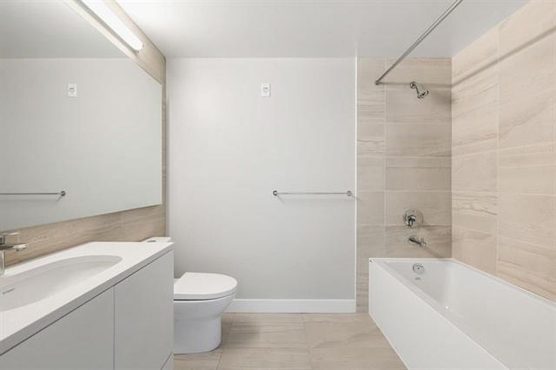 Burnaby Apartment for rent - 2 Bedrooms — photo 5