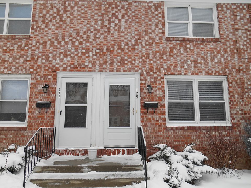 1st image of 129 Creekside Dr