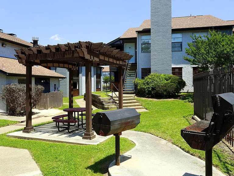 The Morgan Apartments — Photo 19