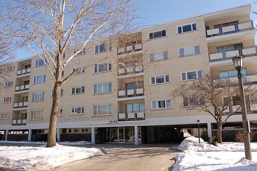 1st image of 1535 N Forest Ave #302