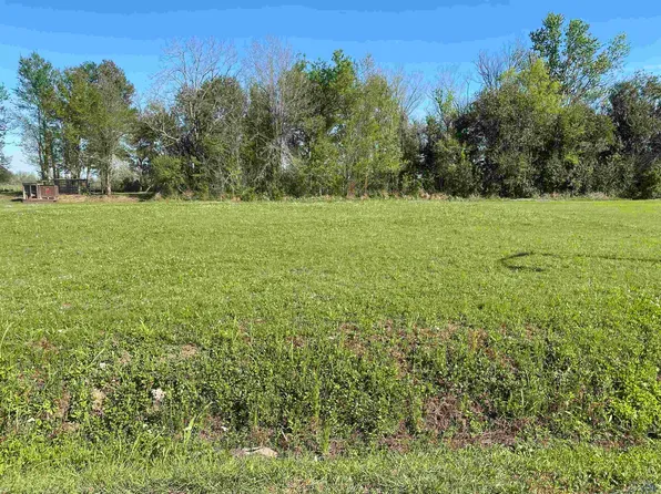 209 Le Belle Maison Dr, Raceland, LA 70394