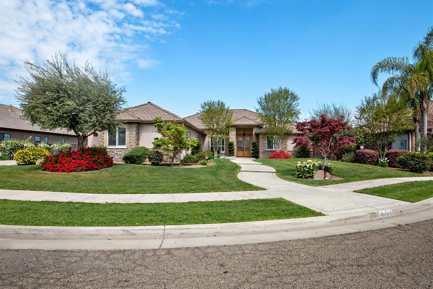 6332 W Mary Ct photo 1