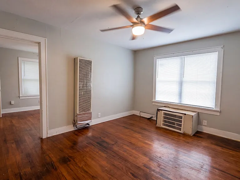 117 1/2 Lister St #B — Photo 2