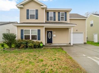1908 Stonehurst St, Chesapeake, VA 23324