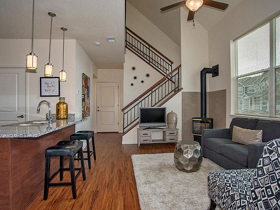 Vinyl Wood Plank Flooring
