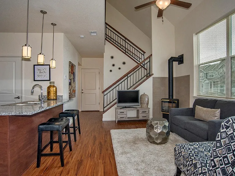 Vinyl Wood Plank Flooring