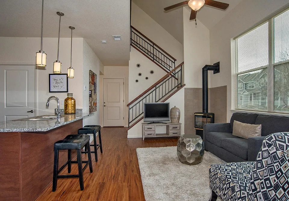 Vinyl Wood Plank Flooring
