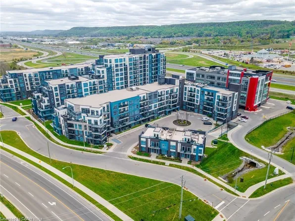 10 Concord Pl #106, Grimsby, ON L3M 0G6