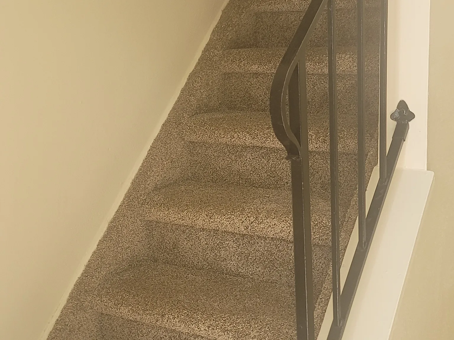 2 bed, 1100 sqft, $2,000 — Photo 2