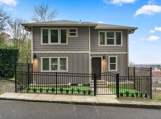 1299 SW Cardinell Dr #B, Portland, OR 97201