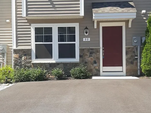 80 Loblolly Dr, Bunker Hill, WV 25413