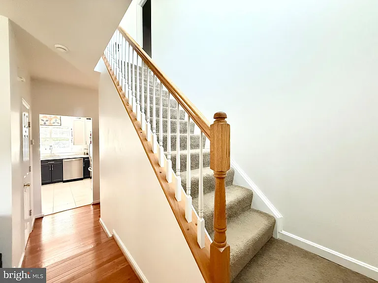8 Woodmont Ct — Photo 7
